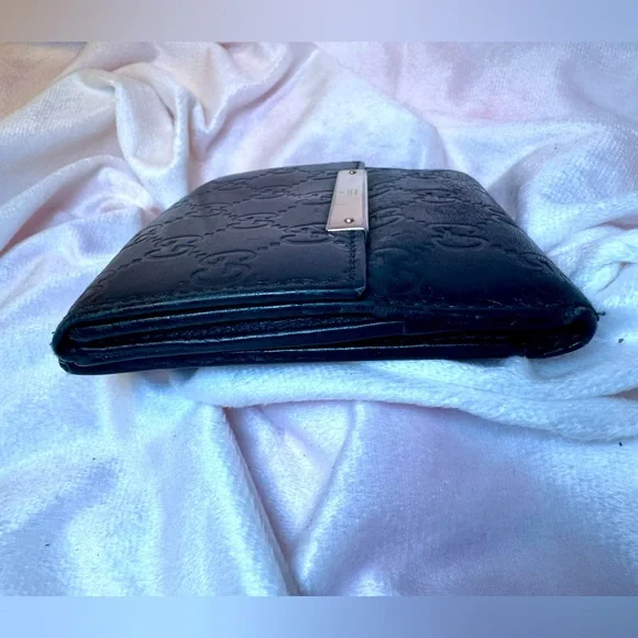 Gucci Bifold Wallet Authentic Gucci Black GG Embossed Leather Bifold Wallet EUC - Picture 4 of 12
